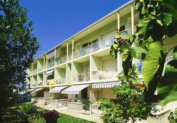 Appartamenti Ai Pini Bibione Ruang foto