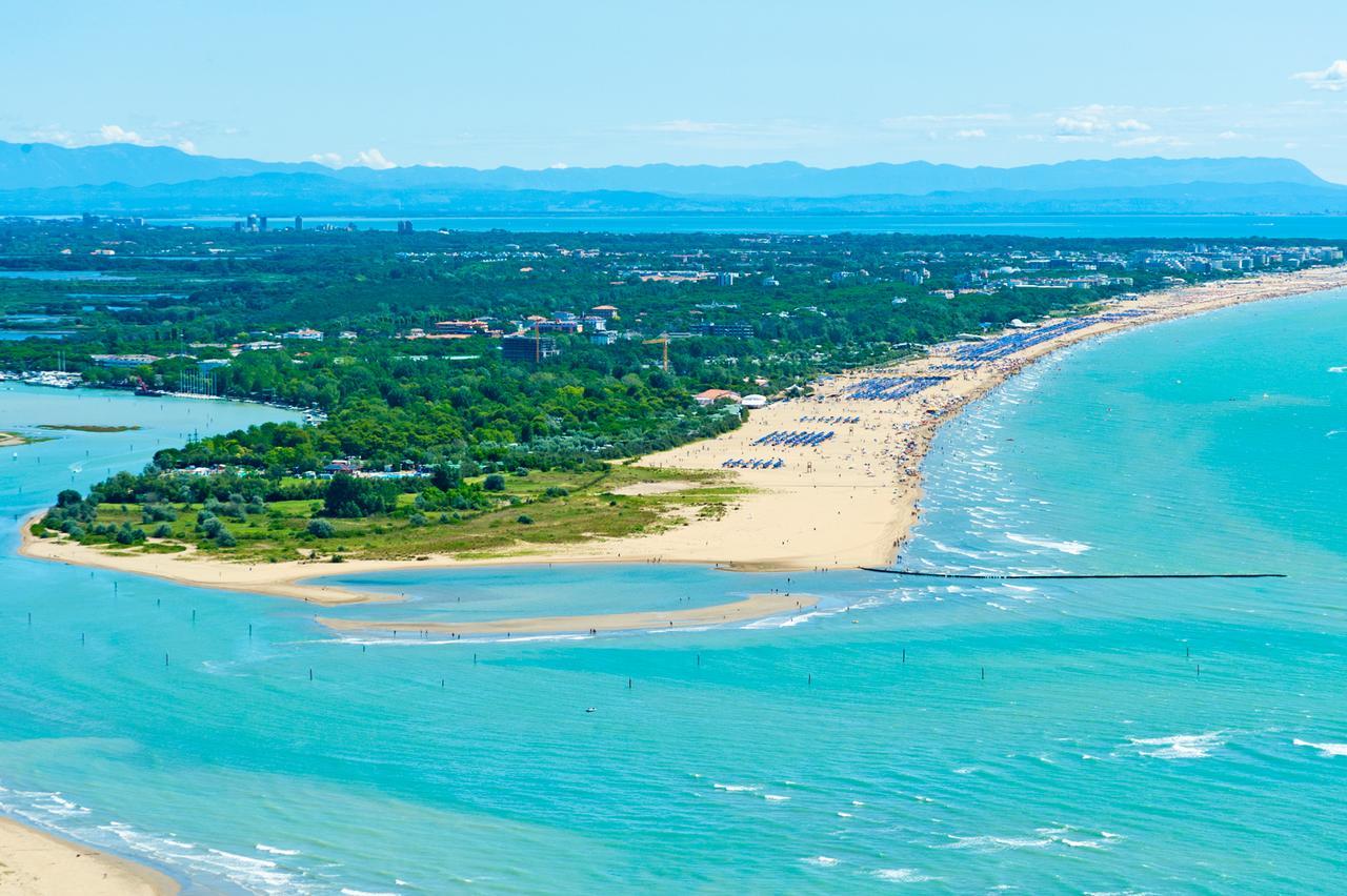 Appartamenti Ai Pini Bibione Bagian luar foto