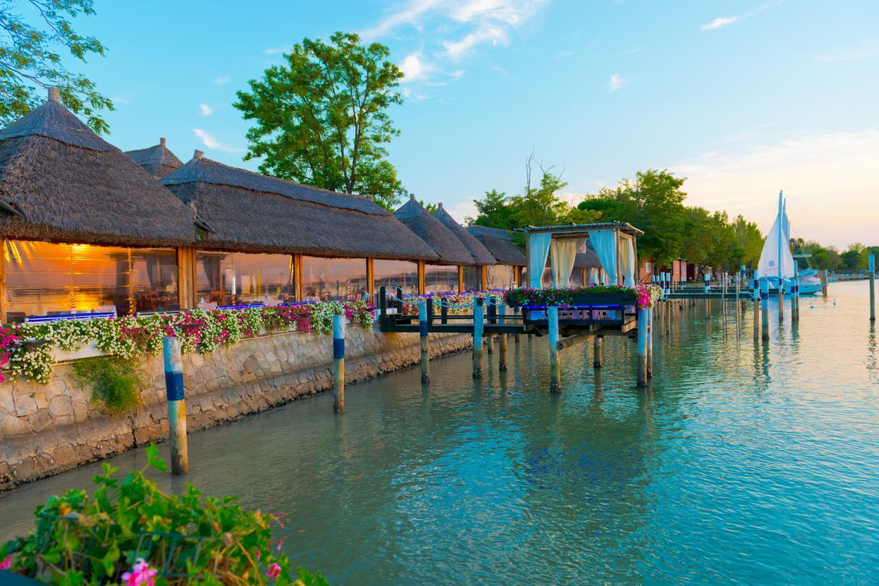 Appartamenti Ai Pini Bibione Bagian luar foto